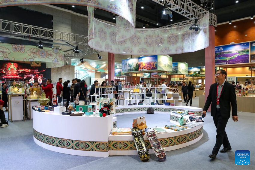 8ª Exposição Cultural Internacional da Rota da Seda (Dunhuang) começa em Gansu