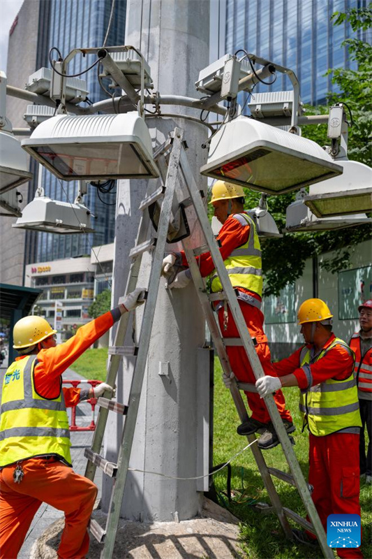 Sul da China se prepara para supertufão Ragasa