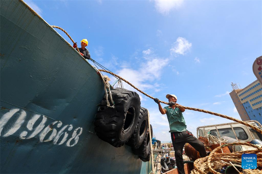 Sul da China se prepara para supertufão Ragasa