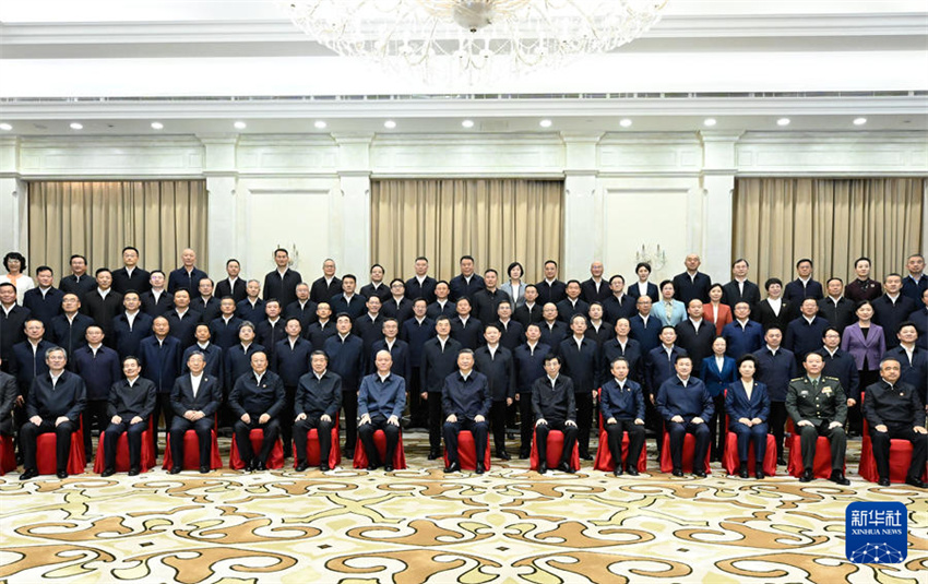 Xi Jinping pede esforços concertados para melhor construir uma bela Xinjiang