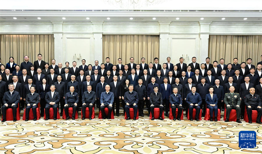 Xi Jinping pede esforços concertados para melhor construir uma bela Xinjiang