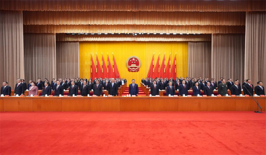 Xi Jinping participa de grande reunião em comemoração ao 70º aniversário de fundação da Região Autônoma Uigur de Xinjiang