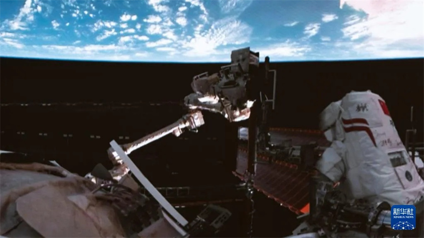 Tripulação da Shenzhou-20 concluiu com sucesso sua quarta atividade extraveicular