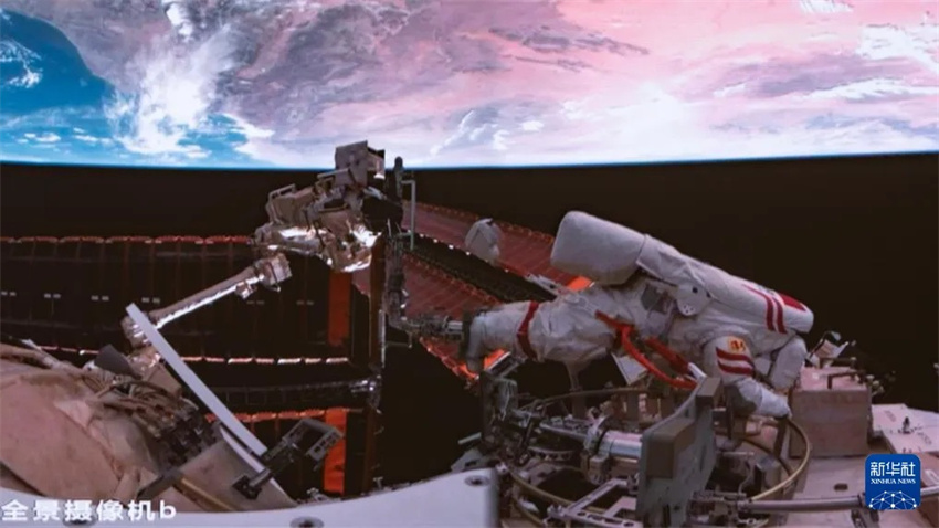Tripulação da Shenzhou-20 concluiu com sucesso sua quarta atividade extraveicular