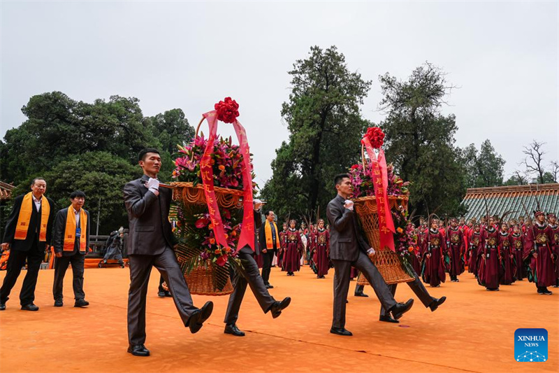 China celebra 2.576º aniversário do nascimento de Confúcio