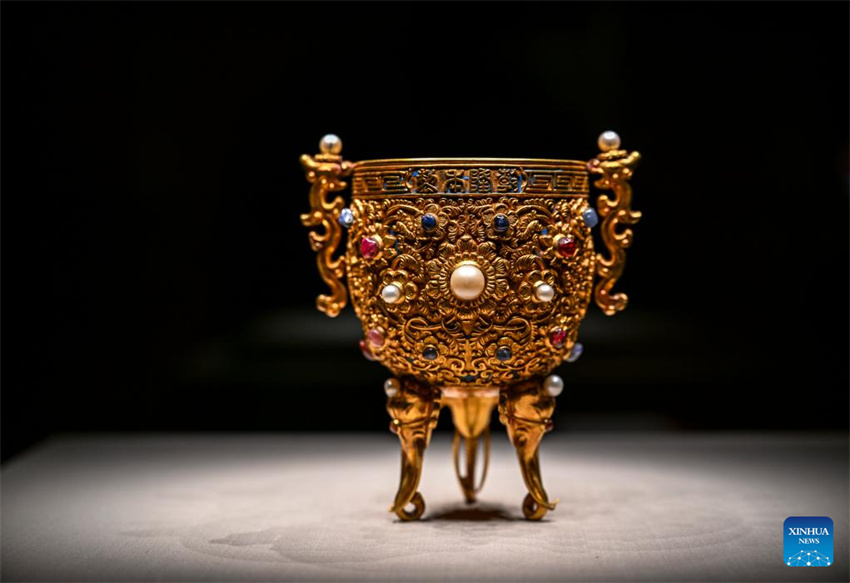 Exposição celebra centenário da fundação do Museu do Palácio em Beijing