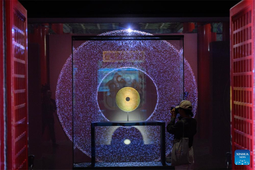 Exposição celebra centenário da fundação do Museu do Palácio em Beijing