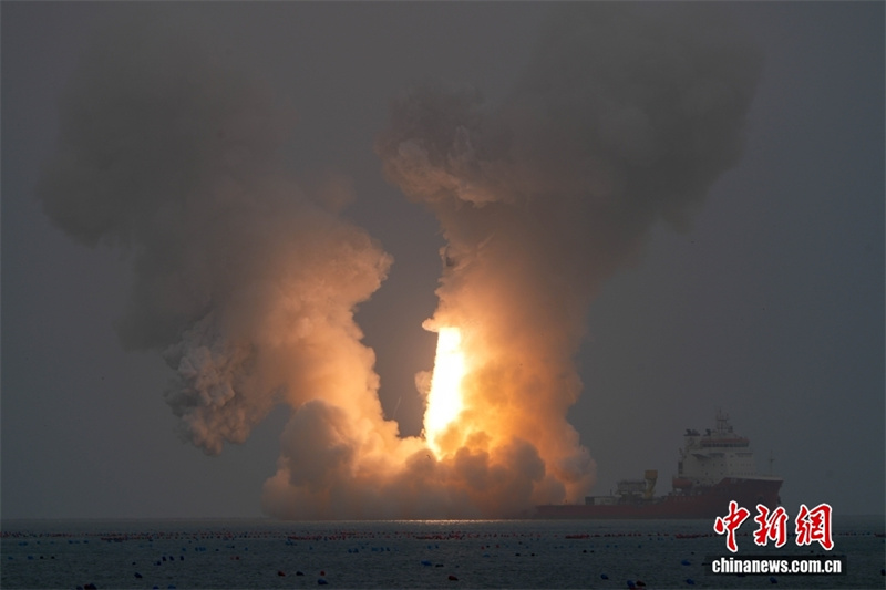 China lança foguete Gravity-1 a partir do mar