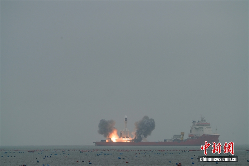 China lança foguete Gravity-1 a partir do mar