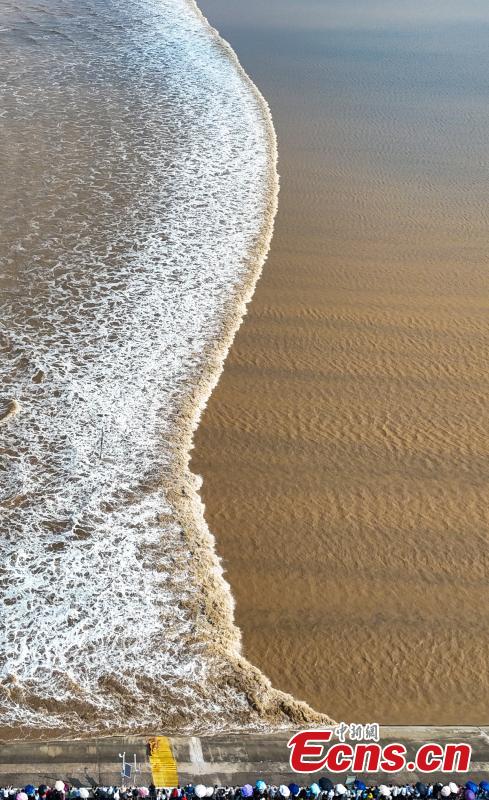 Rio Qiantang entra na melhor temporada de observação de marés