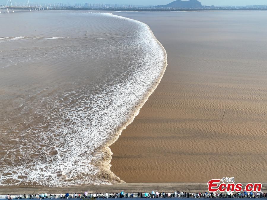Rio Qiantang entra na melhor temporada de observação de marés