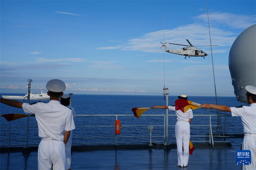 Navios da Marinha do Exército de Libertação Popular da China chegam à Tailândia para visita de cortesia