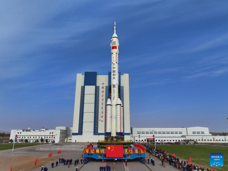 China se prepara para lançar nave espacial tripulada Shenzhou-21