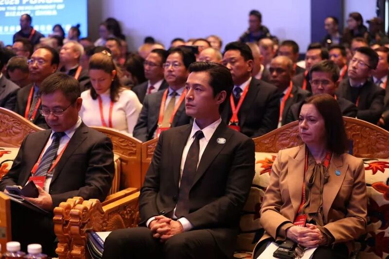 Fórum global explora modernização de Xizang