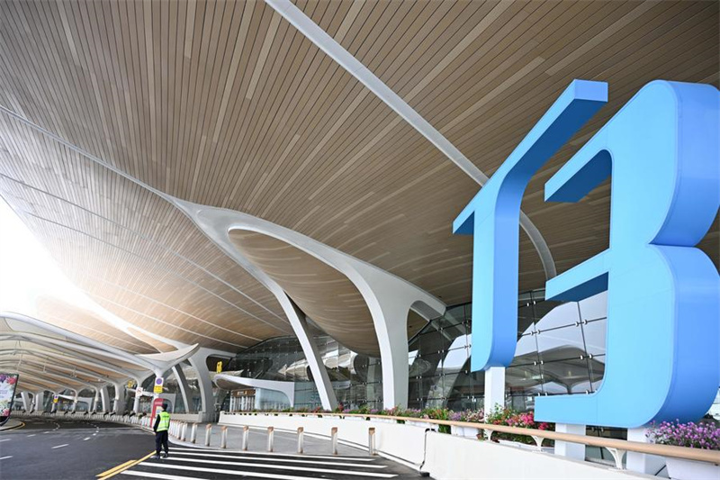 Aeroporto Baiyun de Guangzhou inaugura Terminal 3 e quinta pista