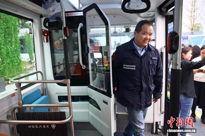 Chengdu lança micro-ônibus elétricos para melhorar serviço de 