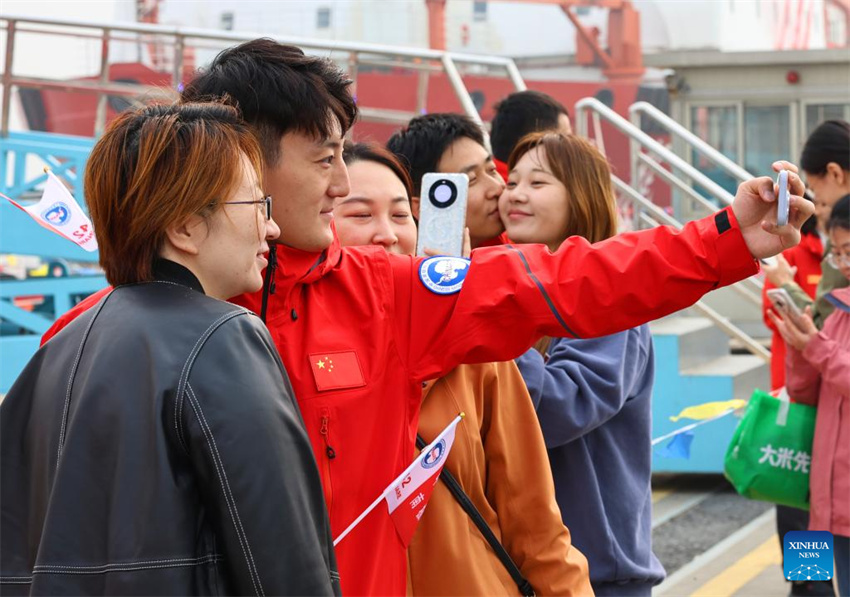 China inicia 42ª expedição à Antártida