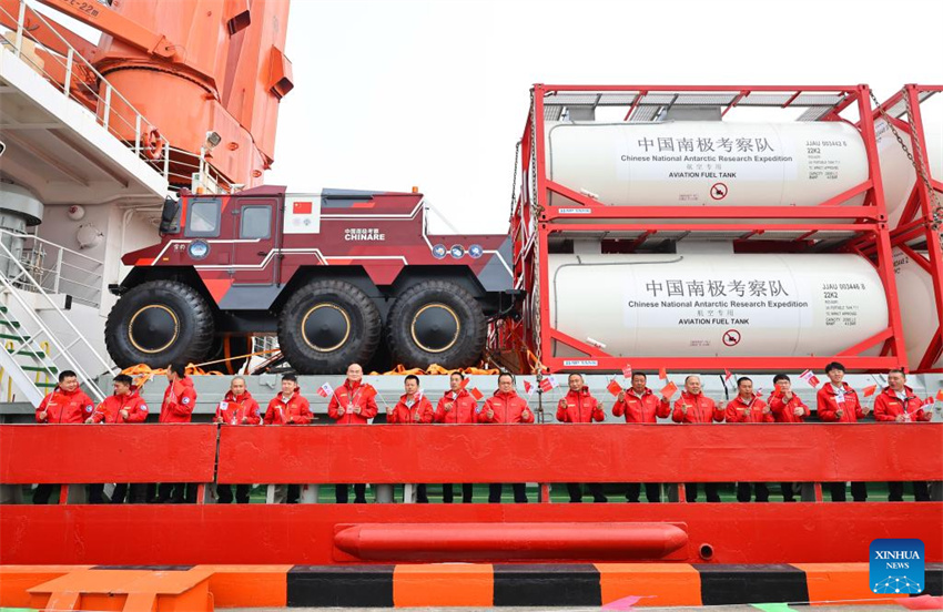 China inicia 42ª expedição à Antártida