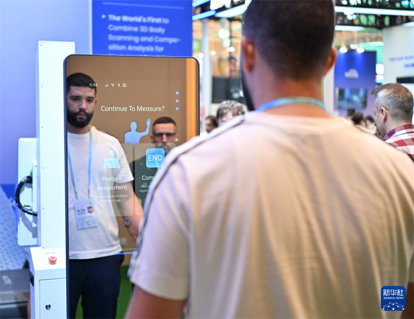 138ª Feira de Cantão encerra com número recorde de compradores estrangeiros