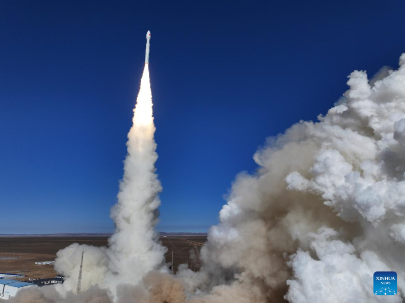 China lança foguete transportador Lijian-1 Y9