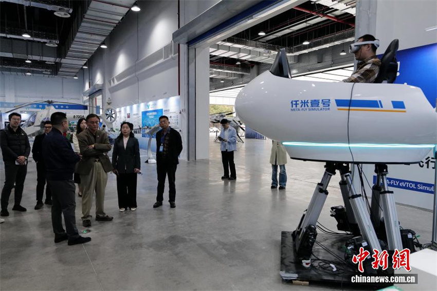 Galeria: produtos da economia de baixa altitude em exposição em Shanghai