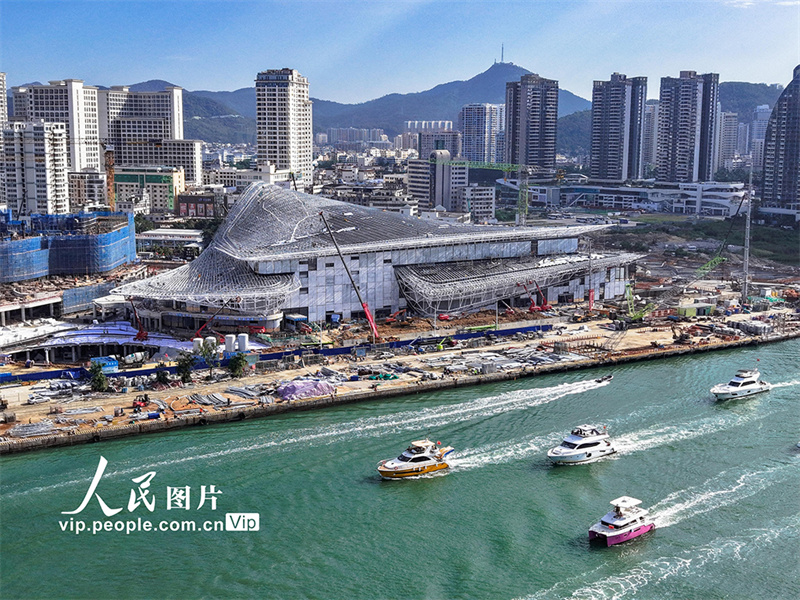 Hainan: construção de projetos-chave do Porto de Livre Comércio avança rapidamente