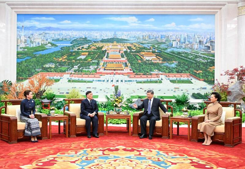 Xi Jinping pede avanço na construção de comunidade com futuro compartilhado em encontro com rei da Tailândia