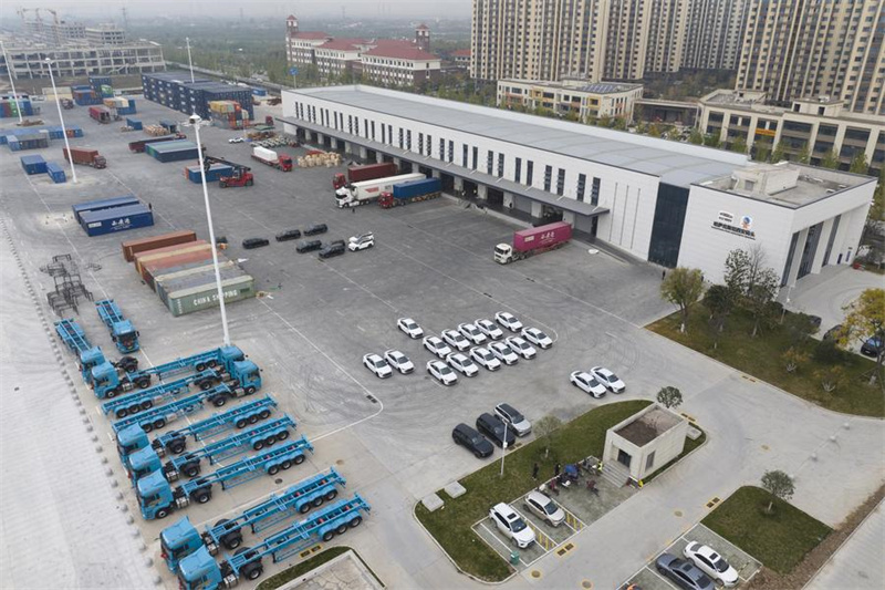 Xi'an emerge como um moderno centro internacional de comércio e logística