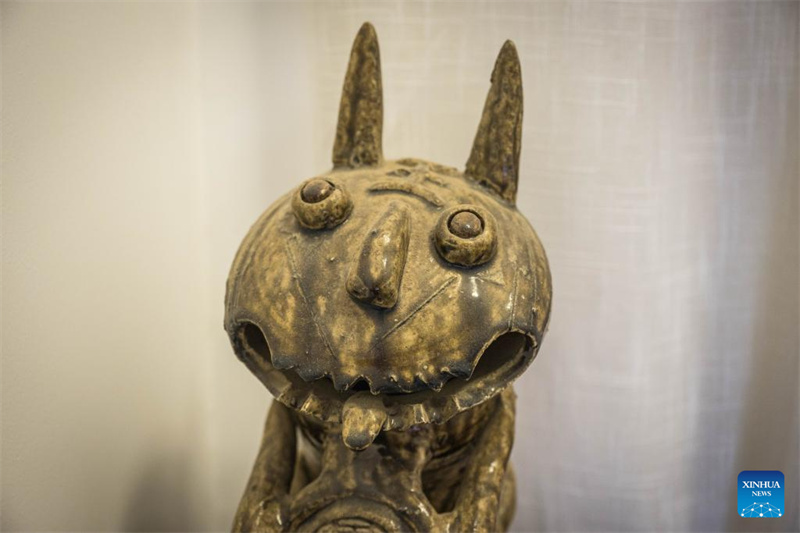 Jovem herdeira revive antiga arte de gatos guardiões no sudoeste da China