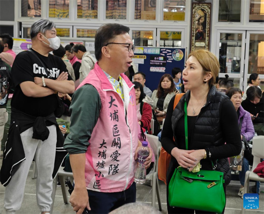 Incêndio em área residencial de Hong Kong é gradualmente controlado: Chefe do Executivo da RAEHK