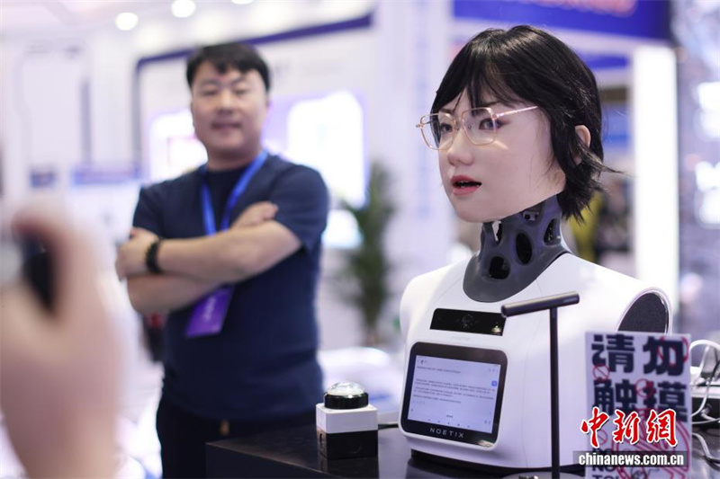 Exposição Mundial de Manufatura Inteligente de 2025 inaugurada em Nanjing com infinidade de robôs