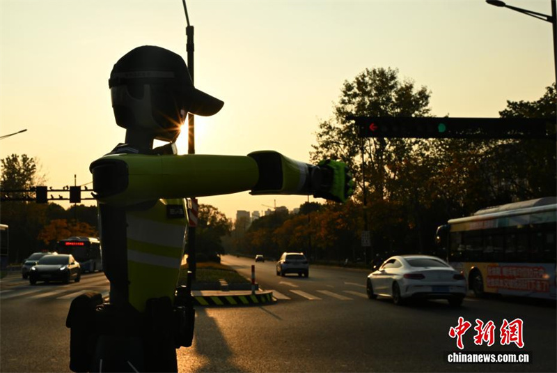 Hangzhou estreia primeiro agente de trânsito de IA