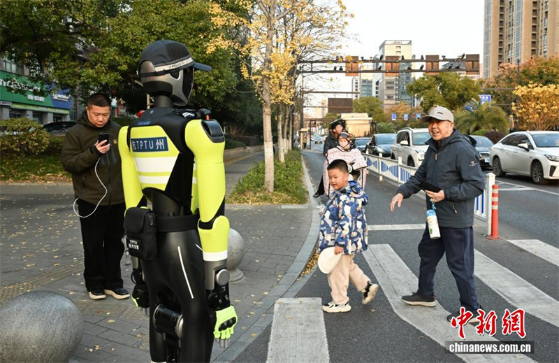 Hangzhou estreia primeiro agente de trânsito de IA