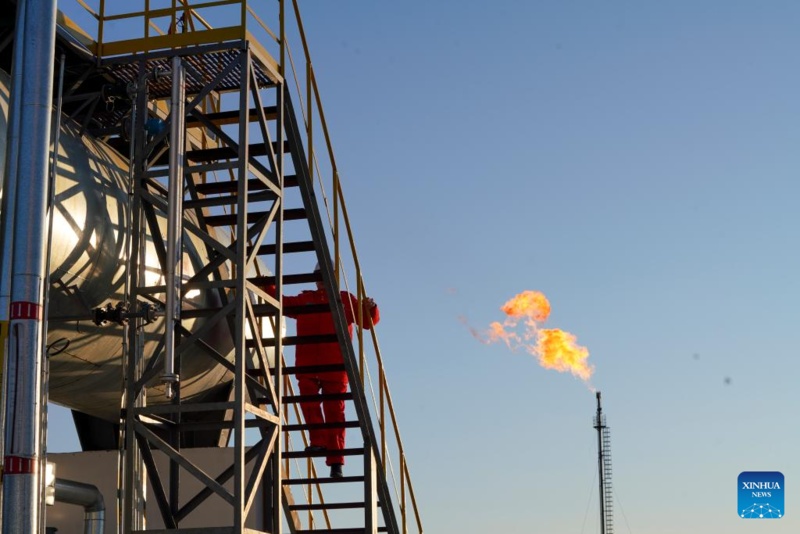 Campo Petrolífero de Daqing, na China, supera um milhão de toneladas em produção de óleo de xisto