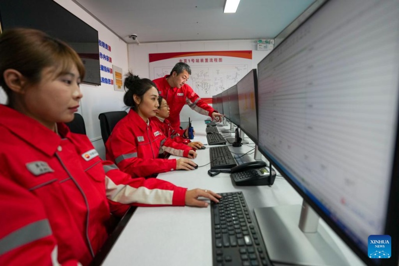 Campo Petrolífero de Daqing, na China, supera um milhão de toneladas em produção de óleo de xisto