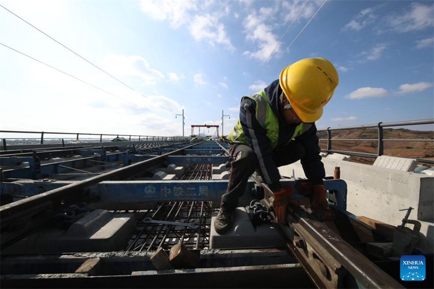 Ferrovia de alta velocidade Chongqing-Kunming está em construção