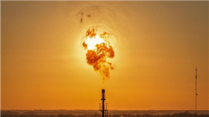 Campo Petrolífero de Daqing supera um milhão de toneladas em produção de óleo de xisto O Campo Petrolífero de Daqing, uma das maiores bases de produção de energia da China, anunciou na última sexta-feira que seu bloco de petrolífero de xisto Gulong, ultrapassou um milhão de toneladas em produção anual este ano.