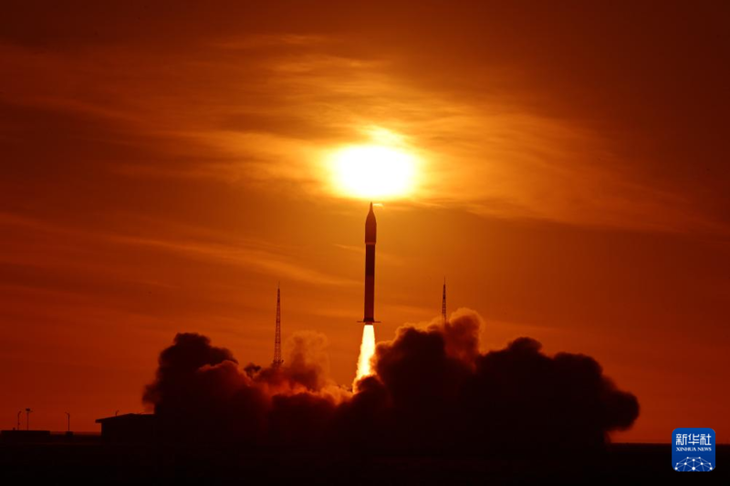 Foguete chinês Kuaizhou-11 lança nave comercial para experimentos espaciais