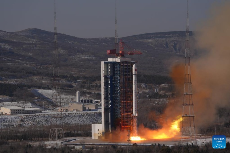 China lança novo satélite