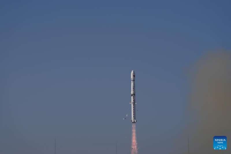 China lança novo satélite