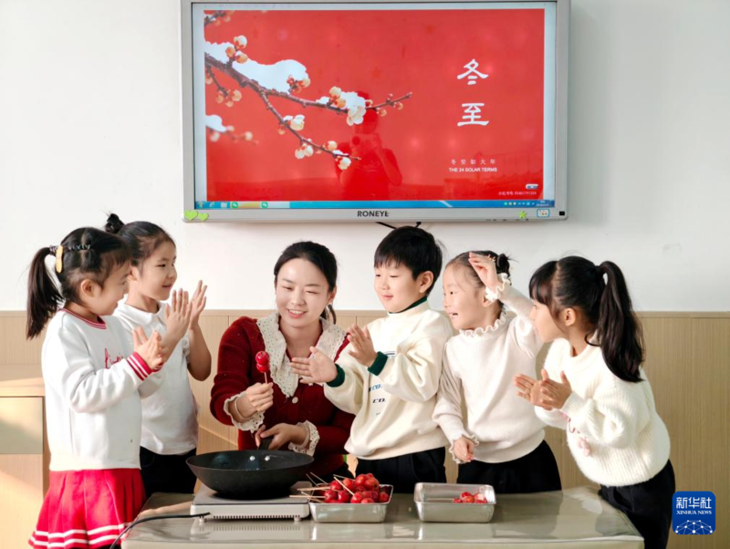 China: Tradições coloridas marcam chegada do Dongzhi