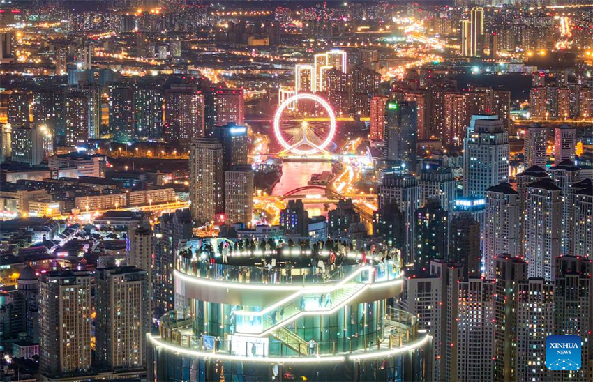 Recém-inaugurado mirante oferece vista panorâmica da cidade de Tianjin