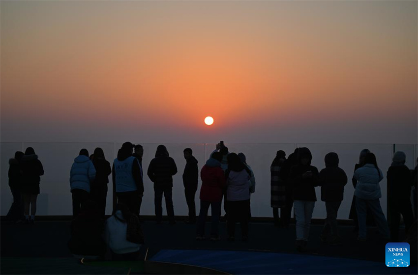 Recém-inaugurado mirante oferece vista panorâmica da cidade de Tianjin