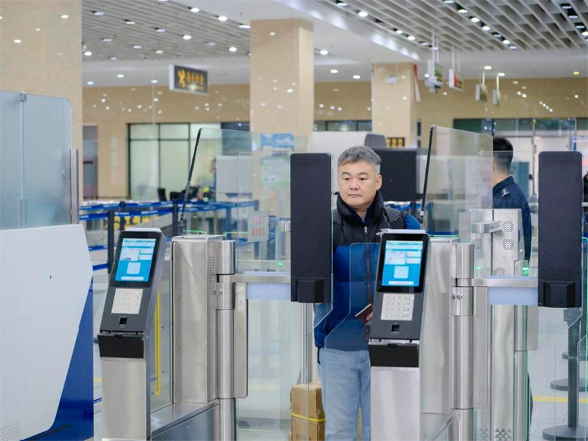 Porto fronteiriço entre China e Mongólia registra aumento no tráfego transfronteiriço