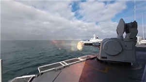 ELP envia bombardeiros para patrulhas de prontidão de combate a leste de TaiwanO Comando do Teatro Leste do ELP da China está enviando forças-tarefa de bombardeiros para realizar patrulhas de prontidão de combate em águas distantes a leste da ilha de Taiwan nesta segunda-feira.