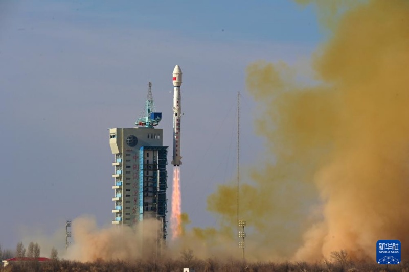 China lança novo satélite