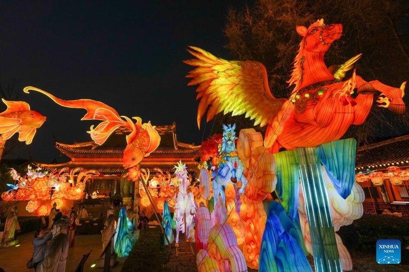 Clima de Ano Novo toma conta de Nanjing, no leste da China