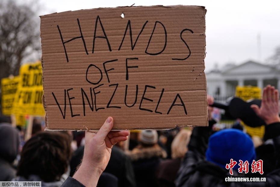 Diversas cidades dos EUA registram protestos contra ação militar na Venezuela