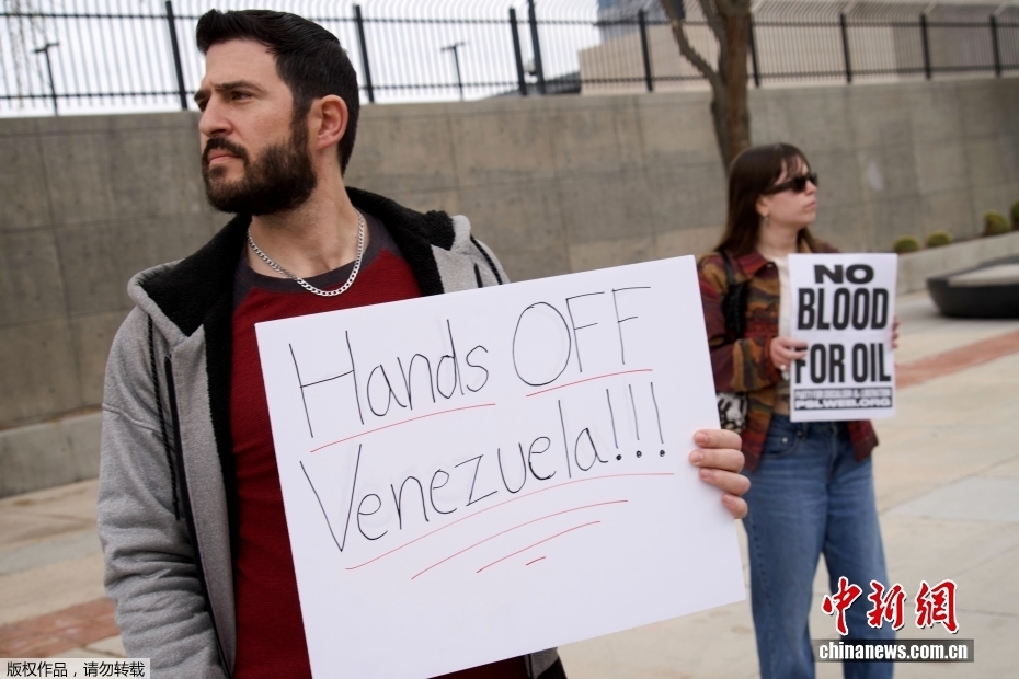 Diversas cidades dos EUA registram protestos contra ação militar na Venezuela