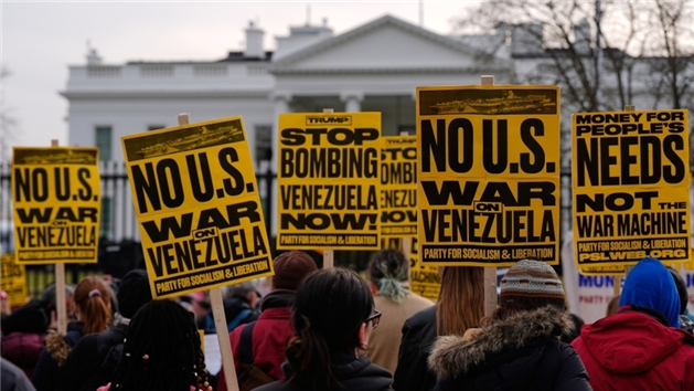 Diversas cidades dos EUA registram protestos contra ação militar na Venezuela